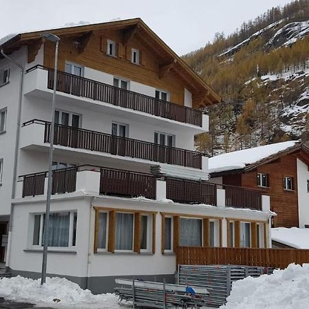 Haus Astoria Apartman Saas-Grund Kültér fotó